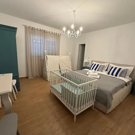Bed & Breakfast Lupis Lovište
