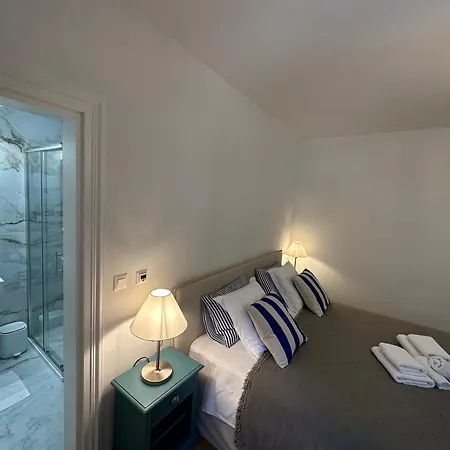 Bed & Breakfast Lupis *