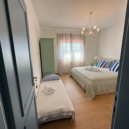 Bed & Breakfast Lupis *
