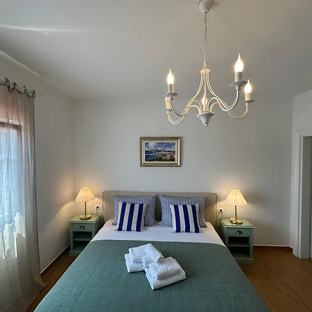 Gostinjska kuća Lupis Loviste