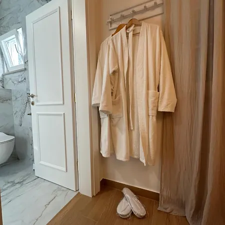 Lupis Gostinjska kuća 3*